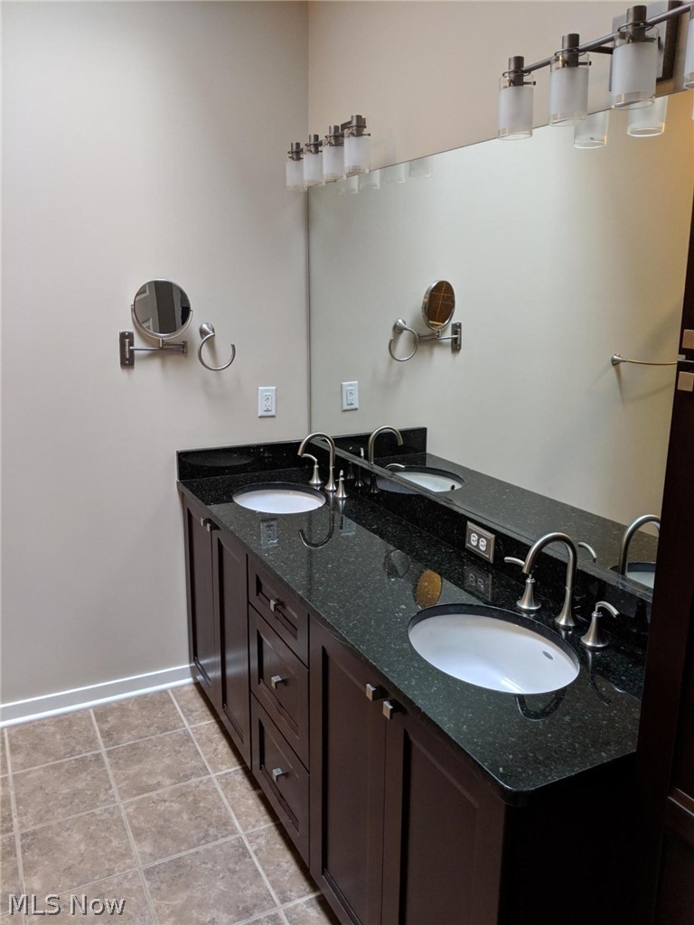314 Halstead Lane Westlake OH 44145