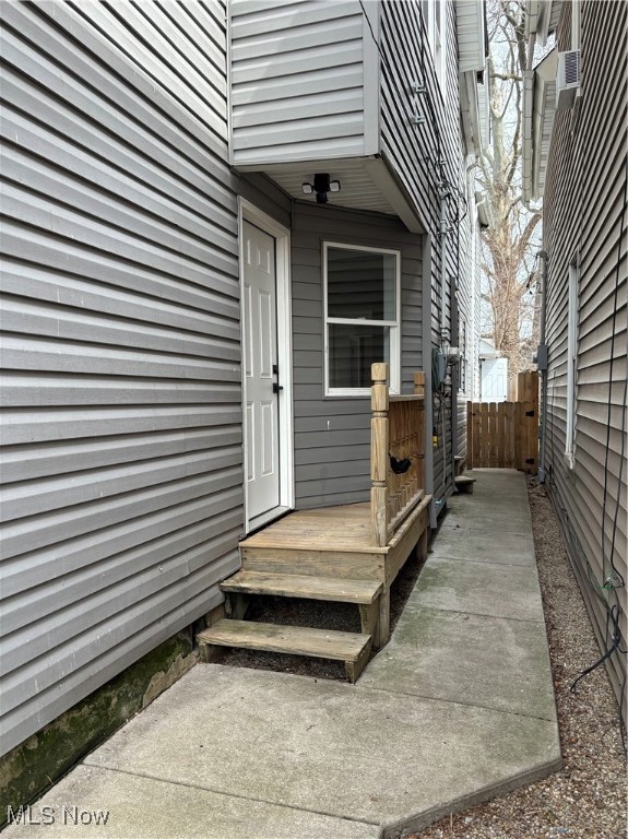 1445 W 52nd Street Cleveland OH 44102