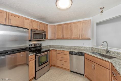 26101 Village Lane Beachwood OH 44122
