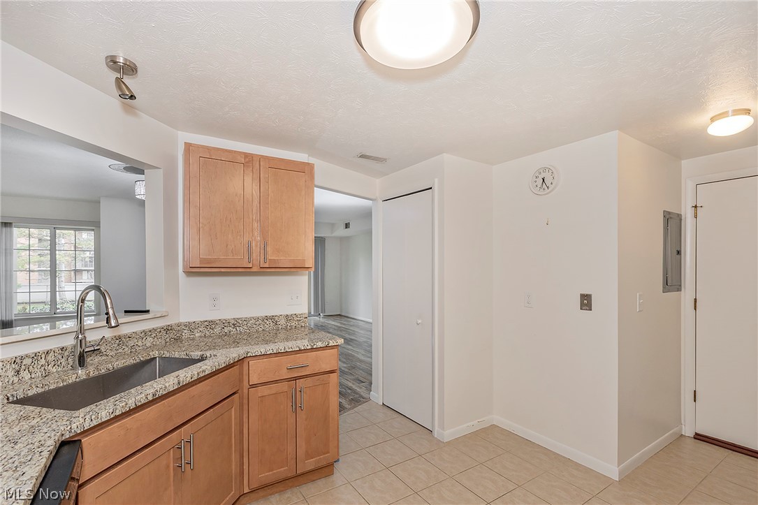 26101 Village Lane Beachwood OH 44122