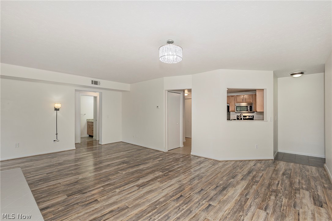 26101 Village Lane Beachwood OH 44122