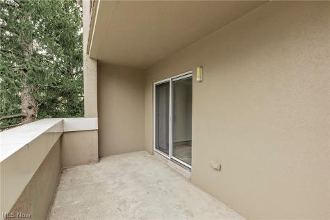 26101 Village Lane Beachwood OH 44122