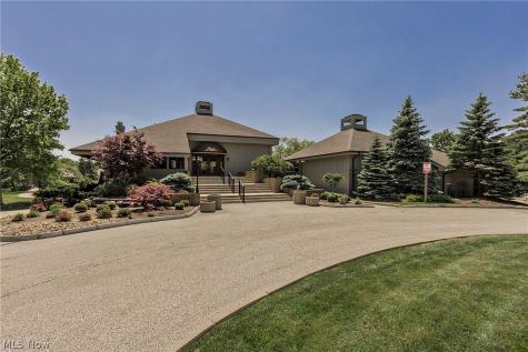 26101 Village Lane Beachwood OH 44122
