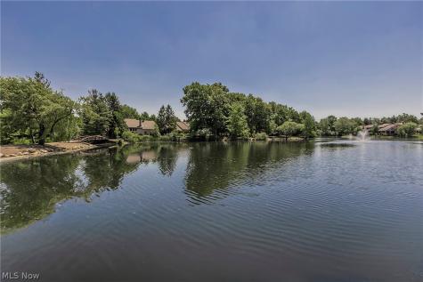 26101 Village Lane Beachwood OH 44122