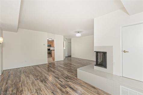 26101 Village Lane Beachwood OH 44122