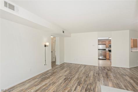 26101 Village Lane Beachwood OH 44122