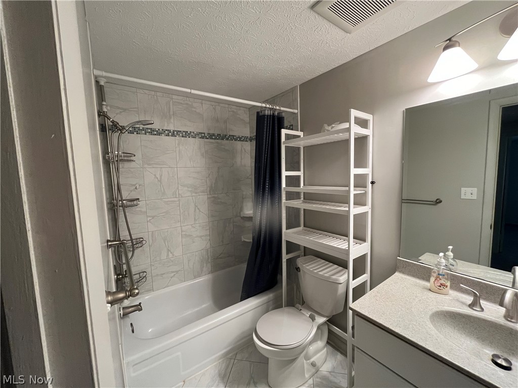 26747 Lake Of The Falls Road Olmsted Falls OH 44138
