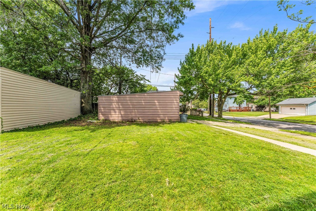 954 E 239th Street Euclid OH 44123