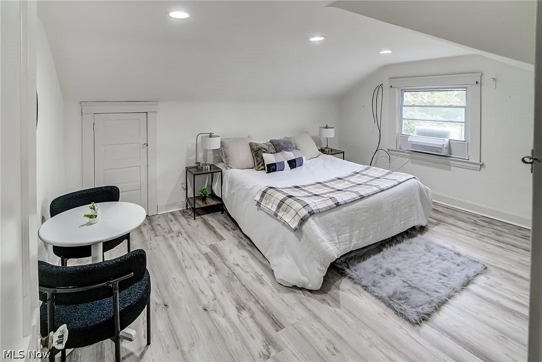 2245 Bellfield Avenue Cleveland Heights OH 44106