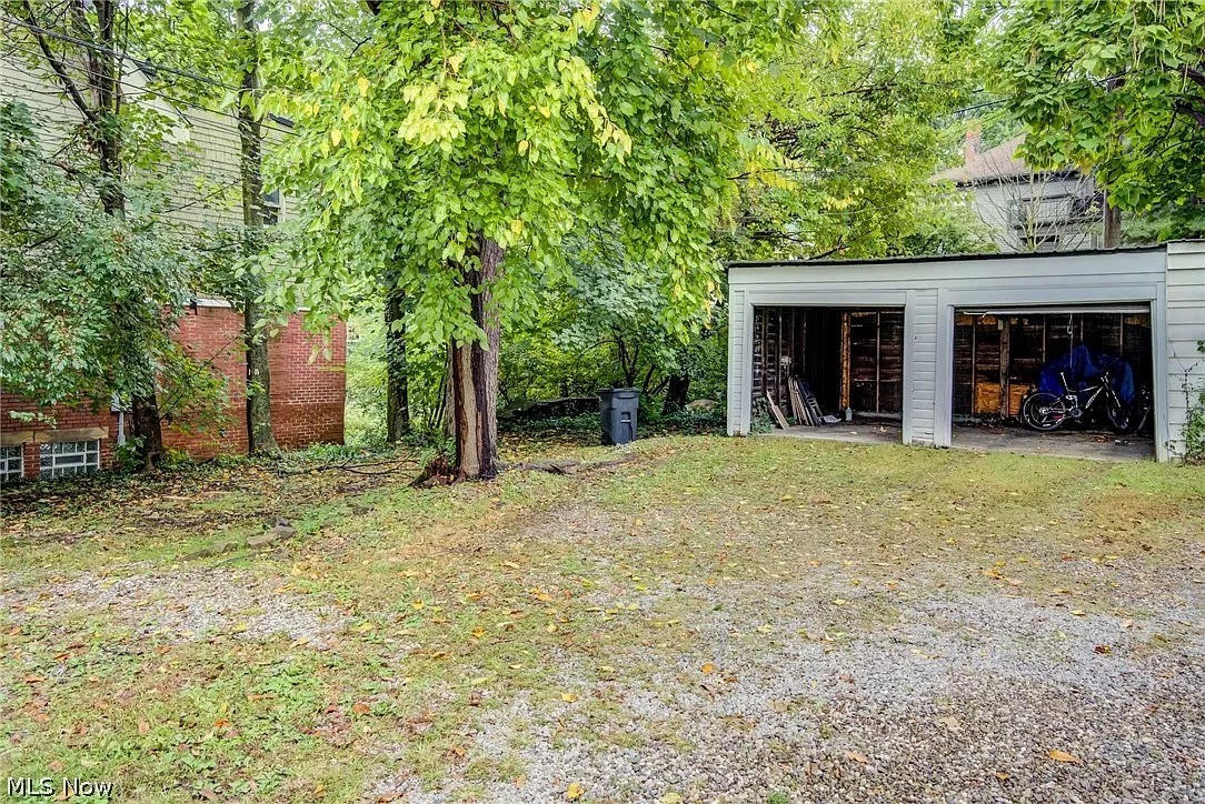 2245 Bellfield Avenue Cleveland Heights OH 44106