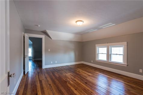 2970 Edgehill Road Cleveland Heights OH 44118