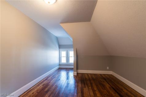 2970 Edgehill Road Cleveland Heights OH 44118