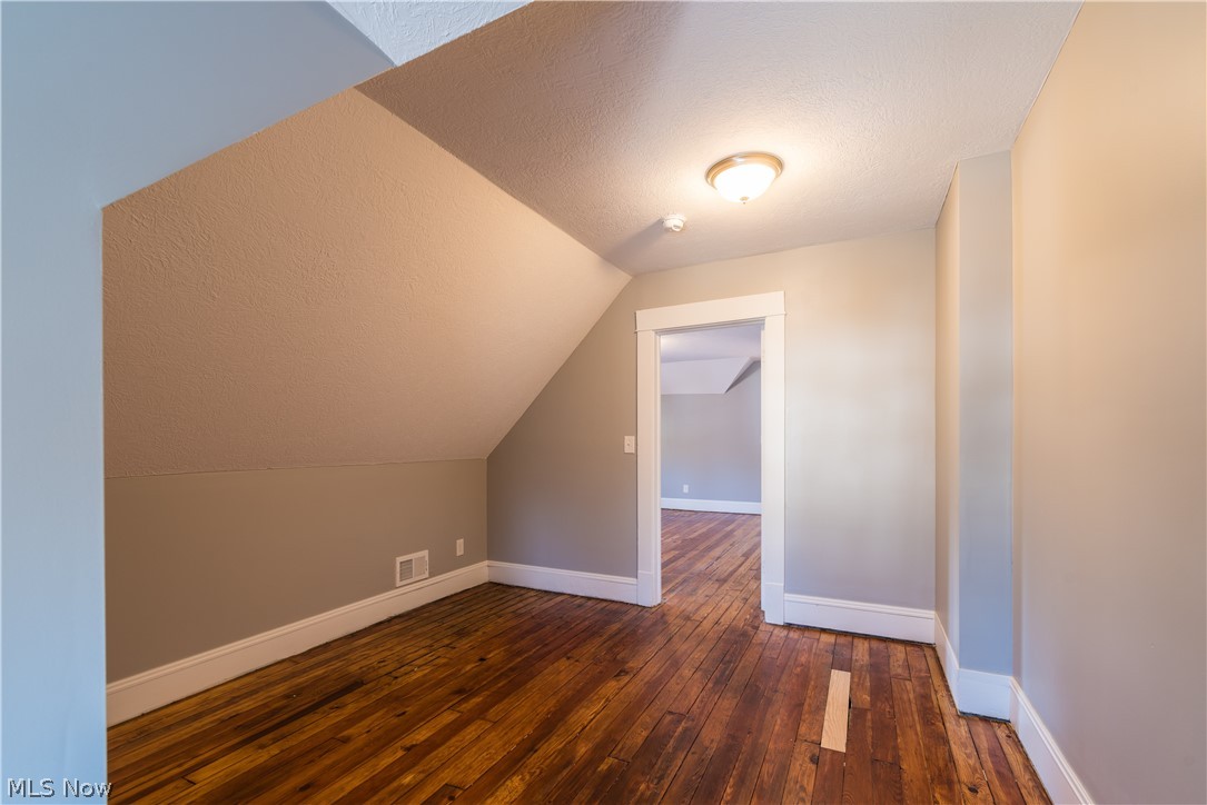 2970 Edgehill Road Cleveland Heights OH 44118
