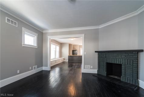 2970 Edgehill Road Cleveland Heights OH 44118