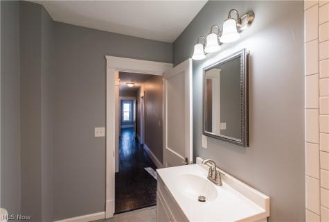 2970 Edgehill Road Cleveland Heights OH 44118