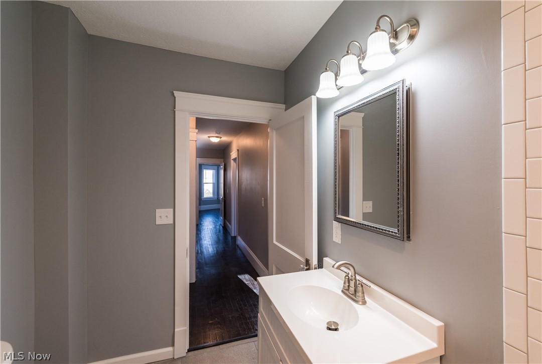 2970 Edgehill Road Cleveland Heights OH 44118