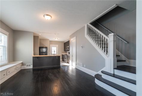2970 Edgehill Road Cleveland Heights OH 44118