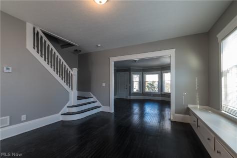 2970 Edgehill Road Cleveland Heights OH 44118