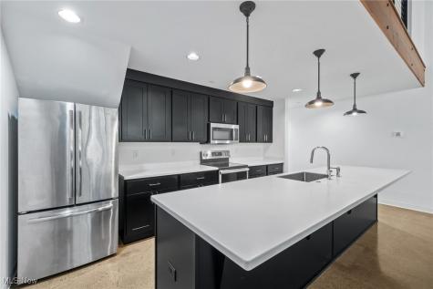 2341 Scranton Avenue Cleveland OH 44113