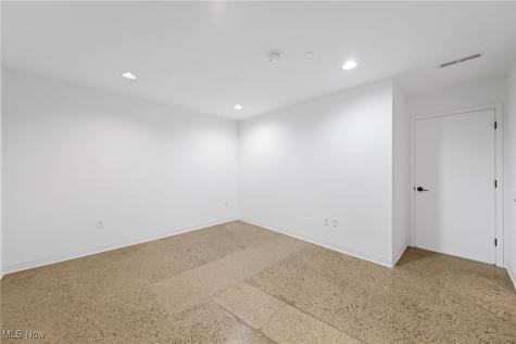 2341 Scranton Avenue Cleveland OH 44113