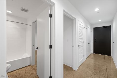 2341 Scranton Avenue Cleveland OH 44113