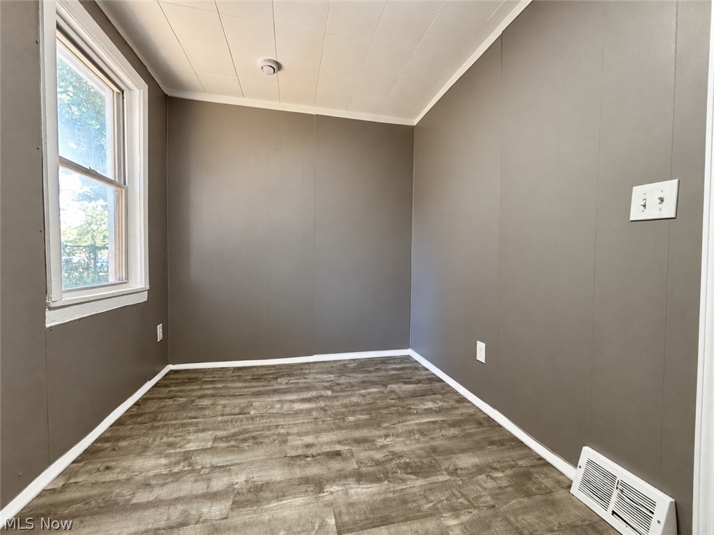 2408 Castle Avenue Cleveland OH 44113