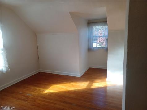 937 Mathews Youngstown OH 44512