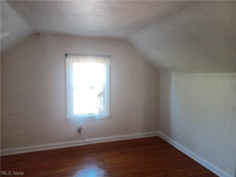 937 Mathews Youngstown OH 44512