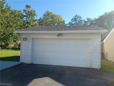 937 Mathews Youngstown OH 44512