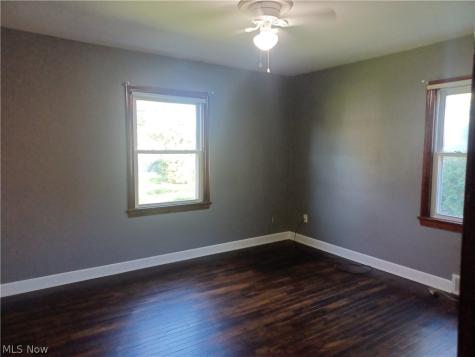 937 Mathews Youngstown OH 44512