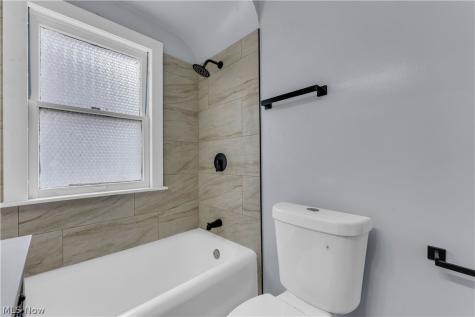 5246 Joseph Street Maple Heights OH 44137