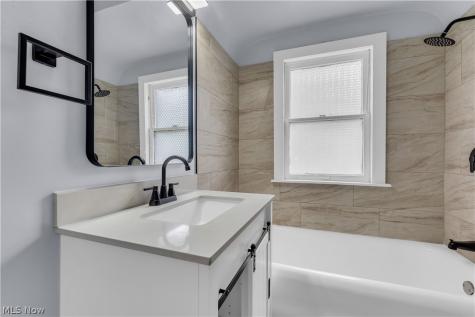 5246 Joseph Street Maple Heights OH 44137