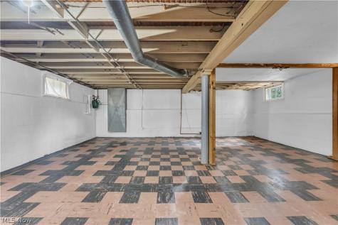 5246 Joseph Street Maple Heights OH 44137
