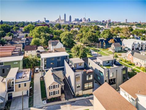 706 University Court Cleveland OH 44113