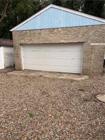 4238 State Park Drive Akron OH 44319