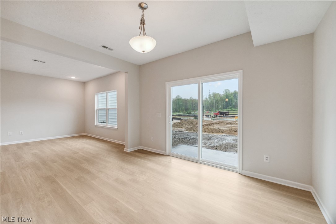 1209 Elowen Way Green OH 44685