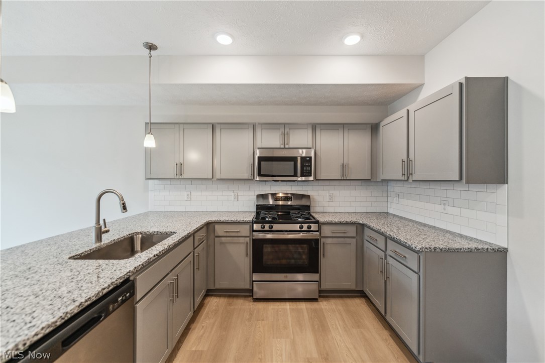 1209 Elowen Way Green OH 44685