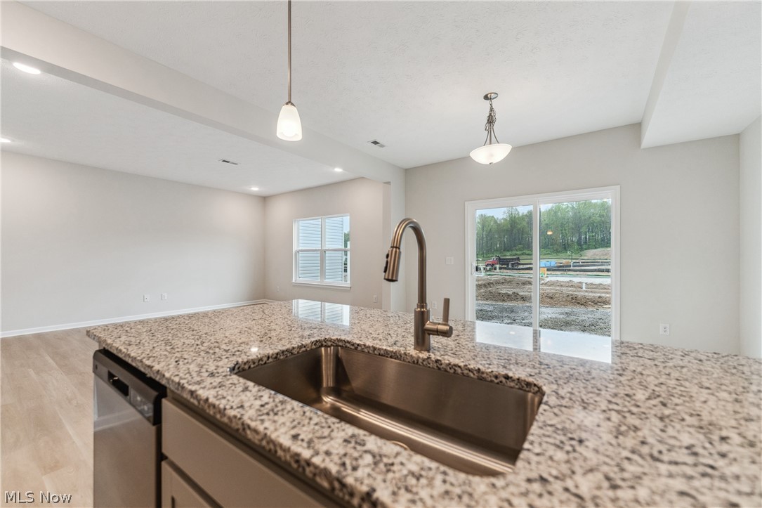 1209 Elowen Way Green OH 44685