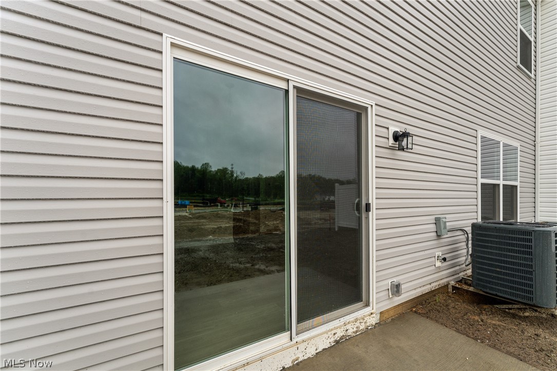 1209 Elowen Way Green OH 44685