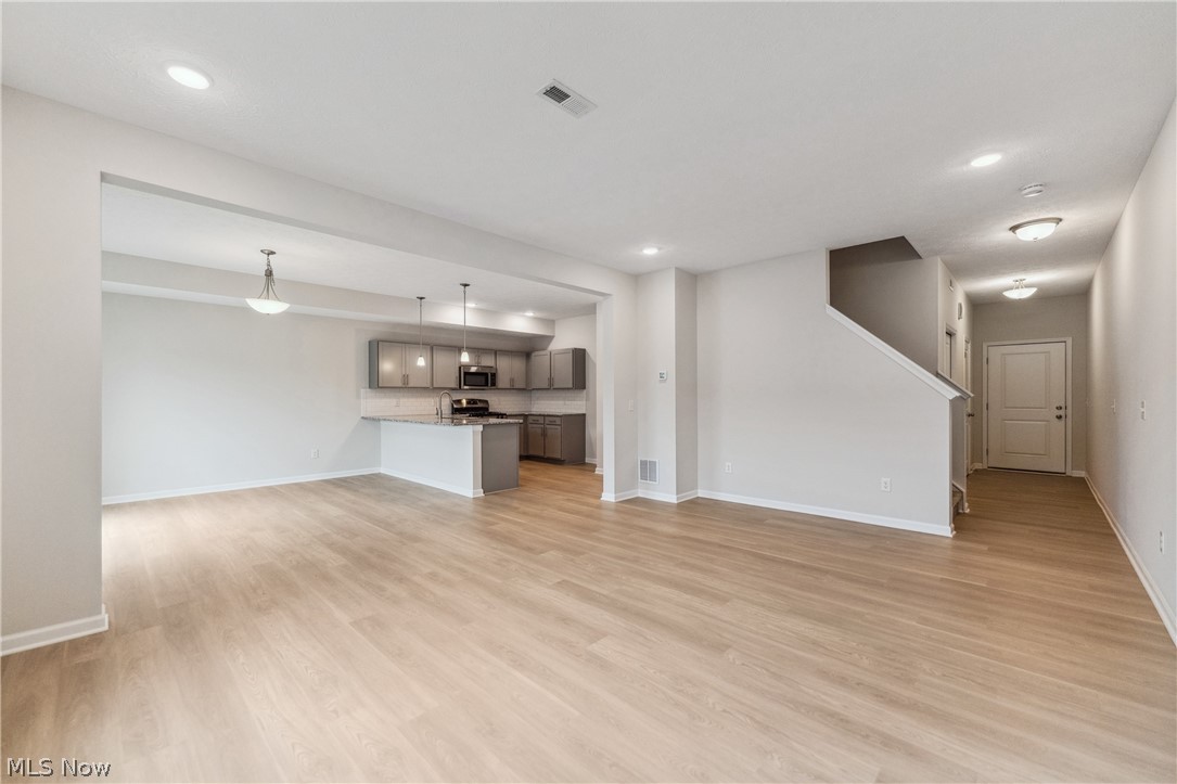 1209 Elowen Way Green OH 44685