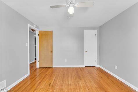 10725 Vernon Avenue Garfield Heights OH 44125