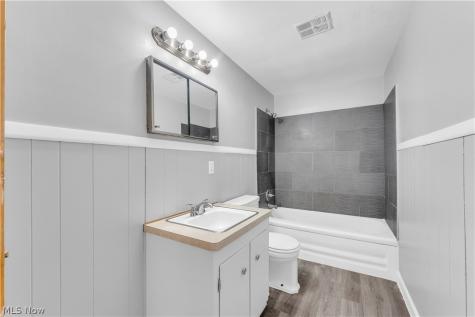 10725 Vernon Avenue Garfield Heights OH 44125