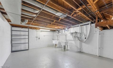 10725 Vernon Avenue Garfield Heights OH 44125