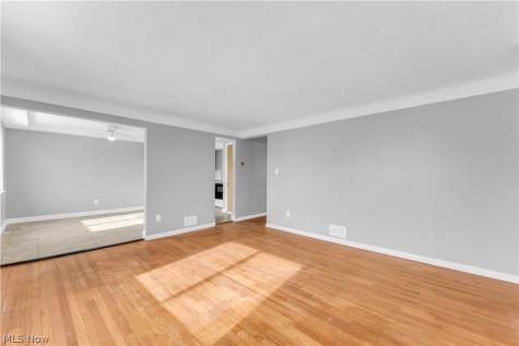 10725 Vernon Avenue Garfield Heights OH 44125