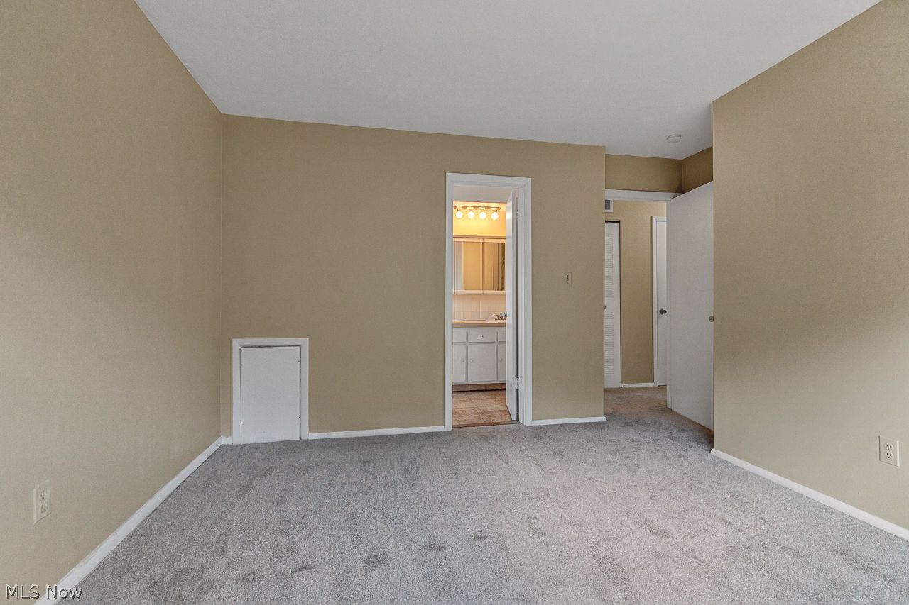 24597 Clareshire Drive North Olmsted OH 44070