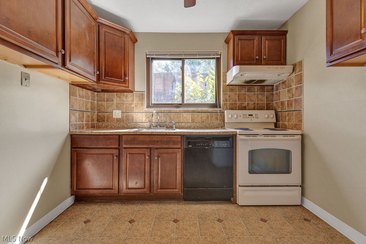 24597 Clareshire Drive North Olmsted OH 44070