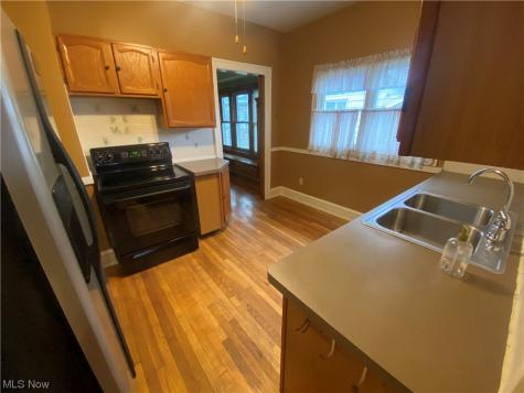 3759 W 136th Street Cleveland OH 44111