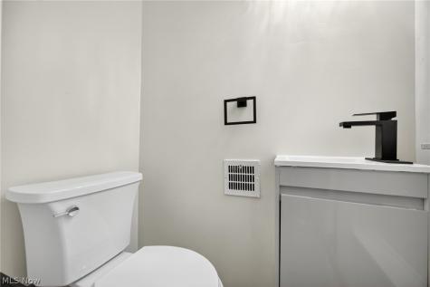 3789 Colony Road South Euclid OH 44118