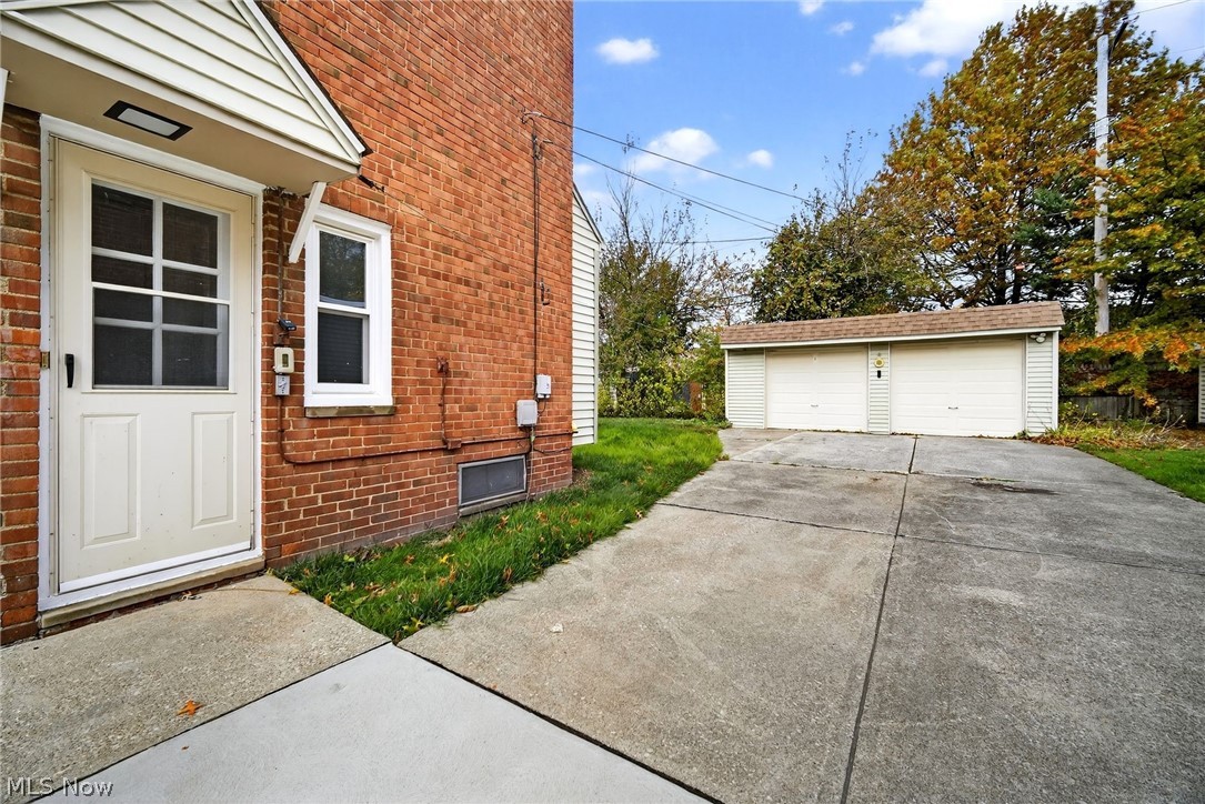 3789 Colony Road South Euclid OH 44118