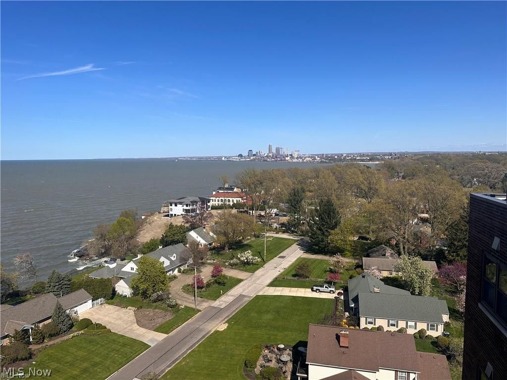 11720 Edgewater Drive Lakewood OH 44107